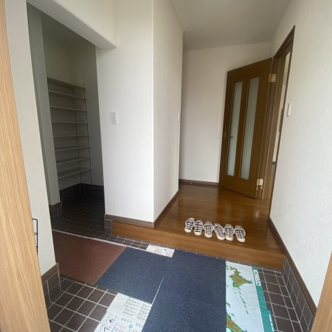 ハイム若草の玄関