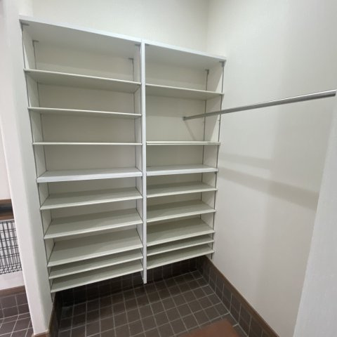 ハイム若草の玄関