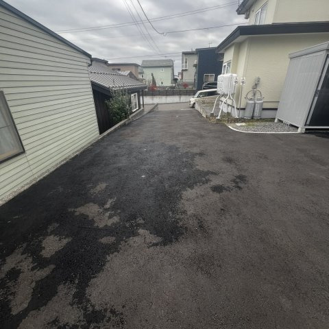 ハイム若草の駐車場