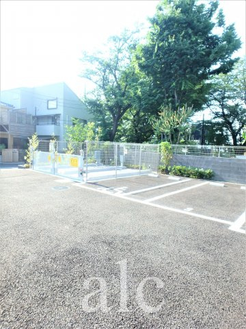 杉並区下高井戸４丁目の賃貸マンションの駐車場|駐車場つきです