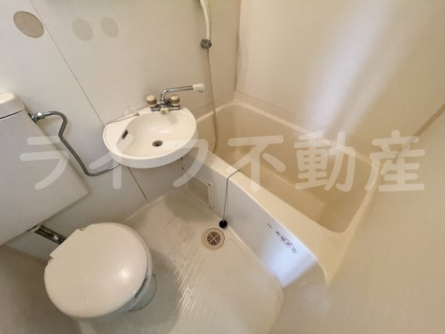 ラ・メゾン中小阪の浴室|落ち着いた空間のお風呂です