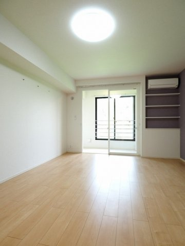 コモド　ガーデンの内装