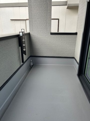 【バルコニー】 | 緑町５丁目　新築戸建 | インナーバルコニーなので多少の雨でもお洗濯物が濡れずに済みます。