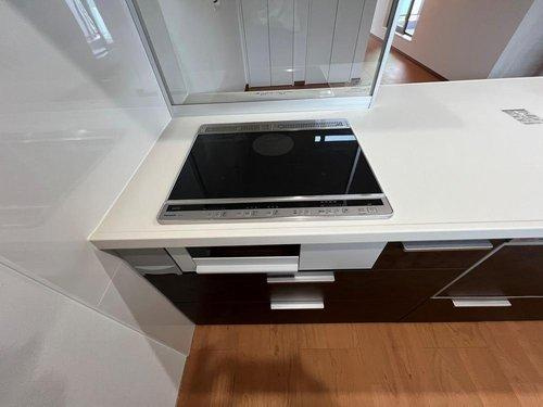 西区観音新町３丁目のキッチン|ＺＥＨ水準の省エネ住宅☆彡南西向き♪宅配ＢＯＸ完備！
オール電化住宅☆ＷＩＣ付き！