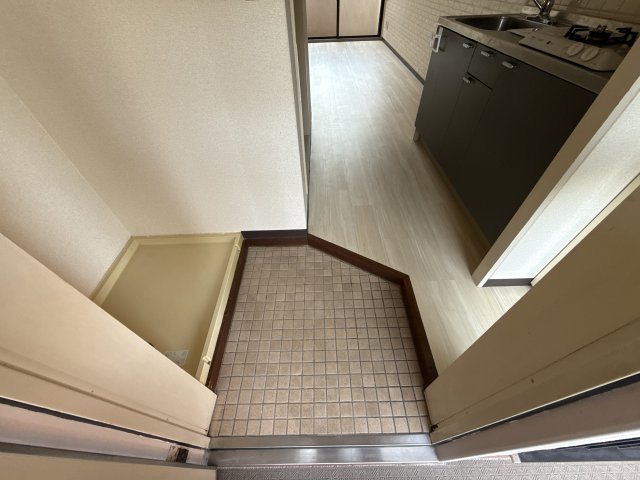 ジュネス野里の玄関