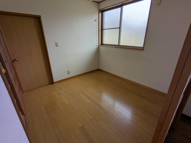 中古戸建　神戸町　平屋の洋室|コンパクトで使いやすい洋室です