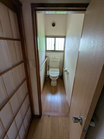 中古戸建　神戸町　平屋のトイレ|落ち着いたトイレです