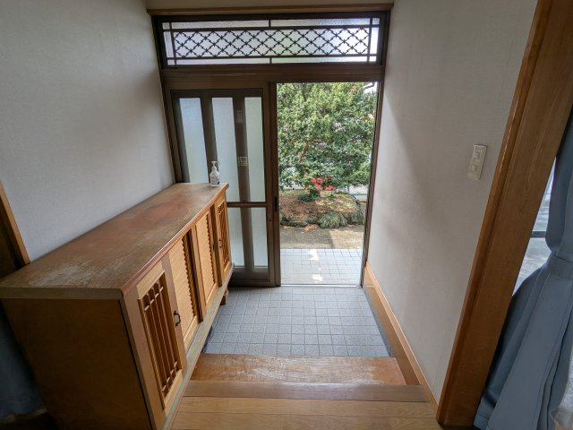 中古戸建　神戸町　平屋の玄関|落ち着いた玄関です