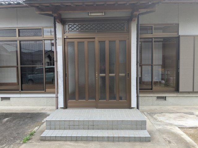 中古戸建　神戸町　平屋の玄関