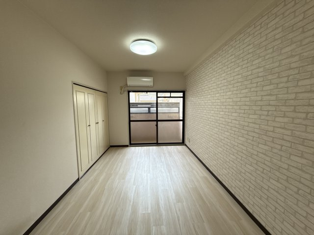 ジュネス野里の居間・リビング