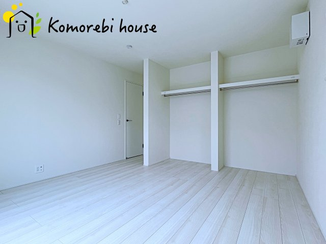 北本市西高尾　第1期　新築一戸建て　リナージュ　09の寝室|寝室にはゆとりのある広さがあり、大きめのベッドも余裕をもって配置できます。
実際に内覧いただければ、サイズ感もよりイメージしやすいと思います。採寸もその場でご協力いたしますので、ぜひお確かめください。