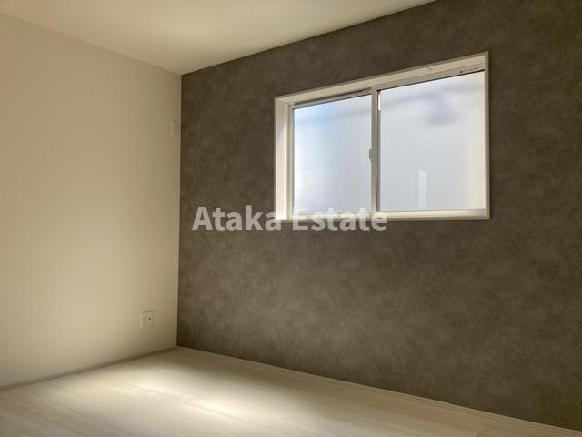 グラファーレ4268河北町谷地第2の洋室|主寝室にはおしゃれなアクセントクロスを採用