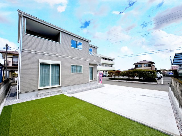 玉村町下新田３期　新築住宅1号棟の外観
