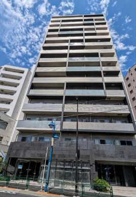 レフィールオーブ町屋駅前の外観