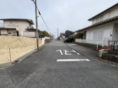 【前面道路含む現地写真】 | 大津市向陽町10-2　新築戸建 | 2025年04月　撮影