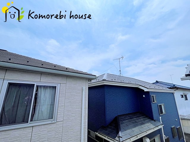 北本市西高尾　第1期　新築一戸建て　リナージュ　11の展望|周囲に建物はありますが、採光を遮ることが少なく、自然光がたっぷり入る心地よいバルコニーです。