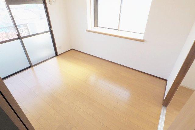 吉村ハイツⅠの居間・リビング