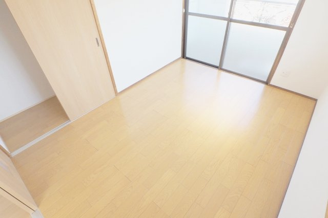 吉村ハイツⅠの居間・リビング