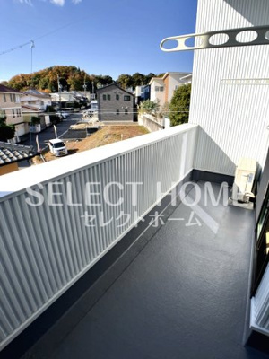 【バルコニー】 | 真伝町清水谷戸建 | 陽当たり良好なバルコニーです