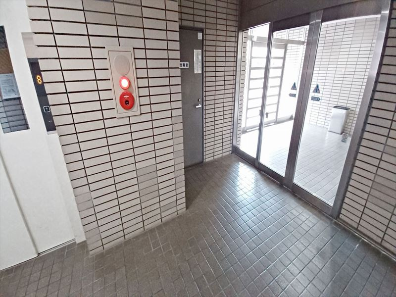 ライオンズマンション東松山のエントランス