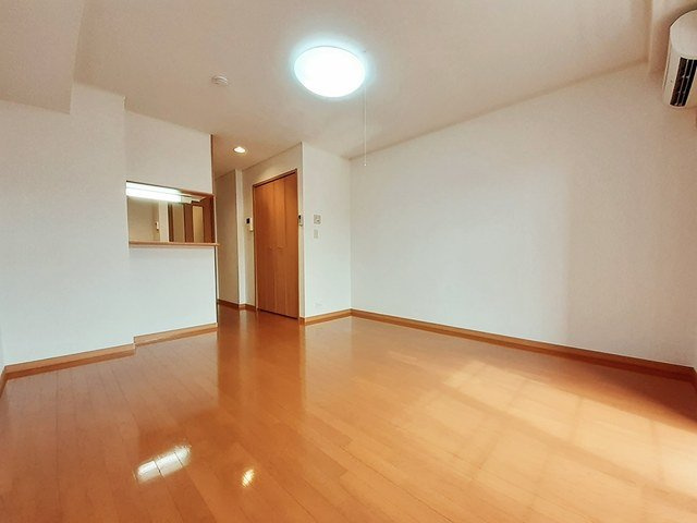 アパルトマン・エムの居間・リビング