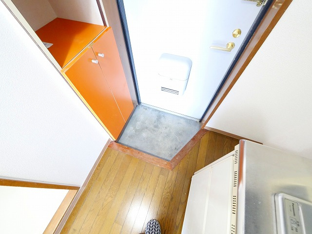 アイリスハイツ2号館の玄関