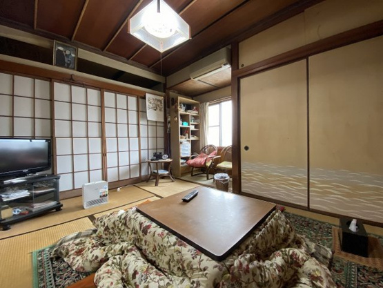 【居間・リビング】 | 伊東市大原3丁目　古家付土地