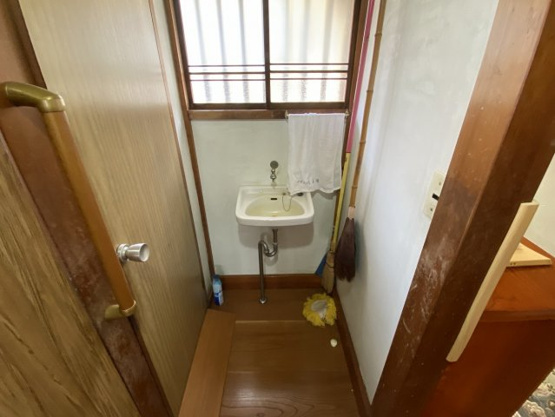 【洗面所】 | 伊東市大原3丁目　古家付土地