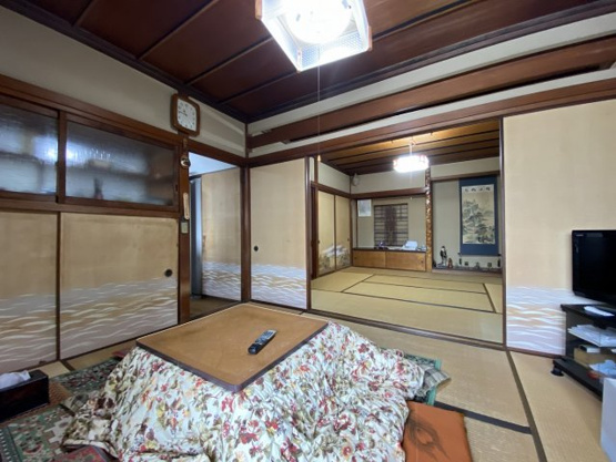 【居間・リビング】 | 伊東市大原3丁目　古家付土地