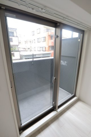 大阪市都島区都島北通１丁目の賃貸マンションのバルコニー