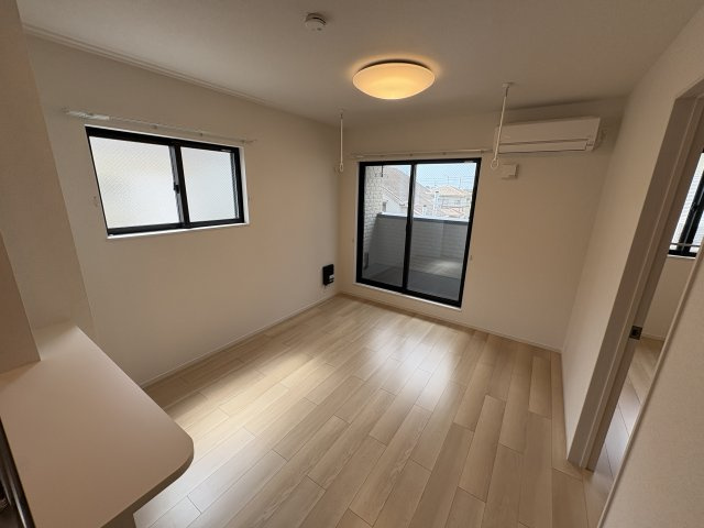 稲美町国北アパートの居間・リビング