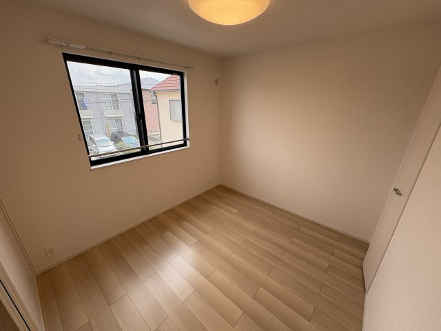 稲美町国北アパートの子供部屋