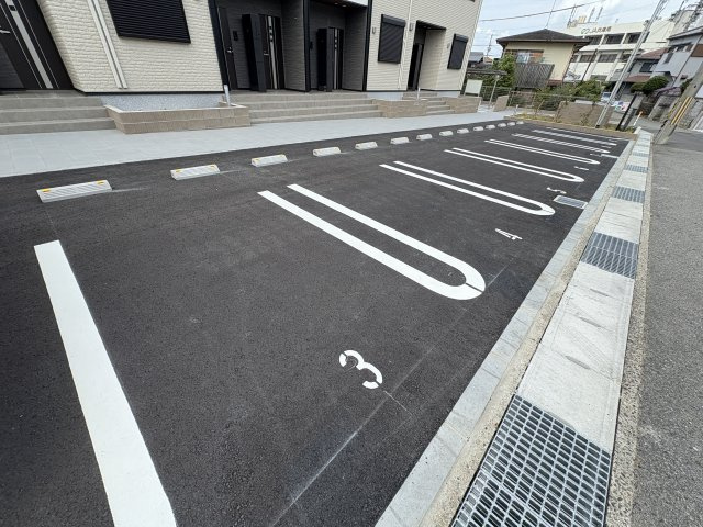 稲美町国北アパートの駐車場