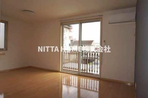 ファミールヨシダⅠ・Ⅱのバルコニー|明るい日差しです♪