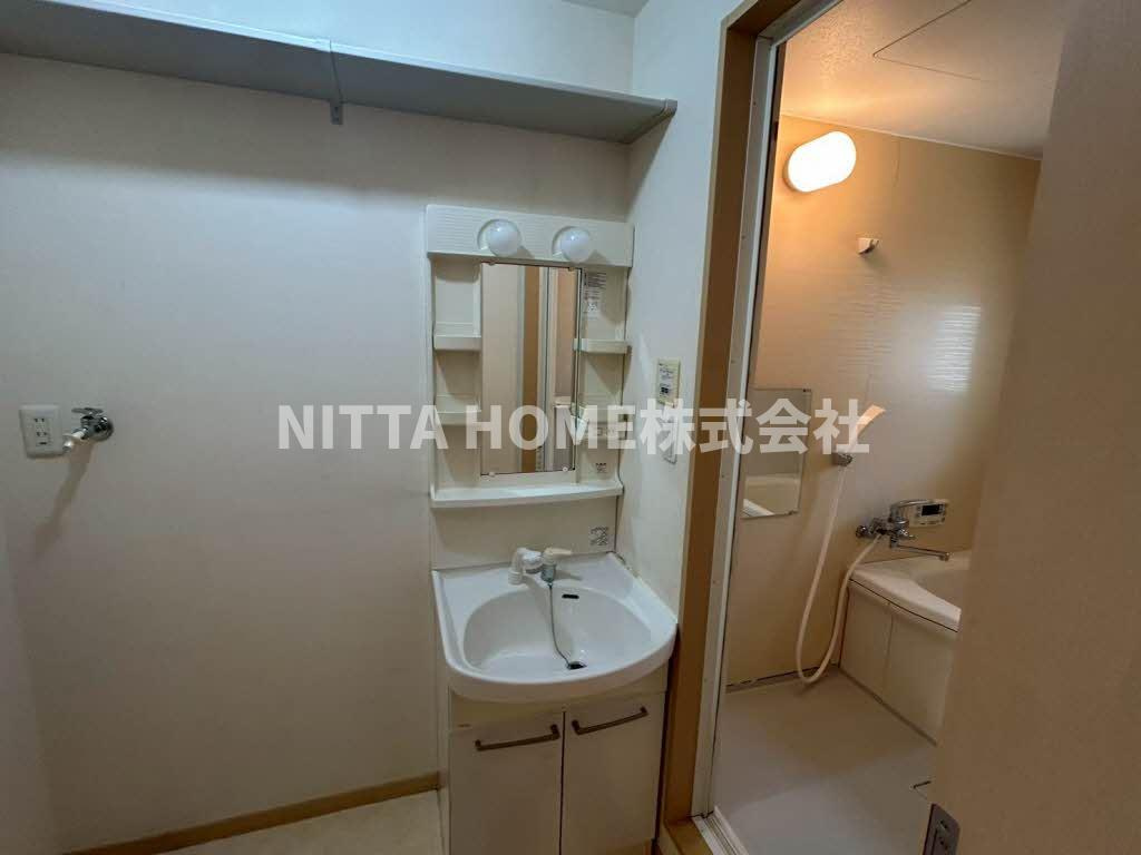 ファミールヨシダⅠ・Ⅱの洗面所|洗髪洗面化粧台がついています(#^^#)