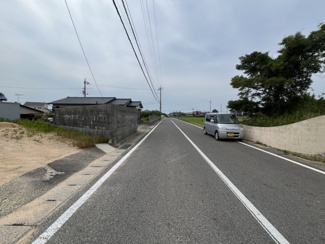 【前面道路含む現地写真】