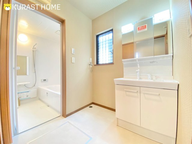 京都市伏見区久我西出町　中古戸建の洗面所