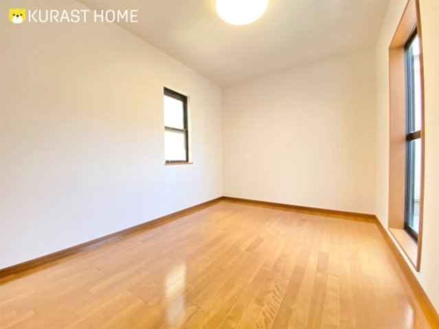 京都市伏見区久我西出町　中古戸建の洋室|6帖洋室