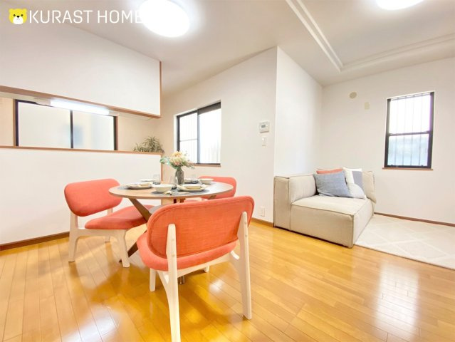 京都市伏見区久我西出町　中古戸建の居間・リビング