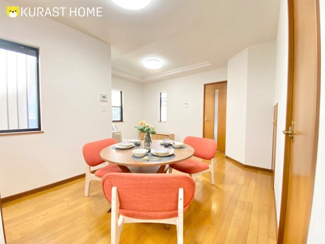 京都市伏見区久我西出町　中古戸建の居間・リビング