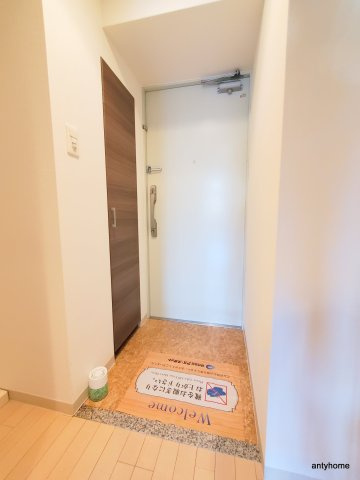 Luxe淡路　仲介手数料無料の玄関
