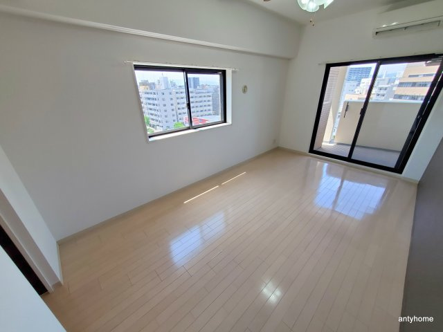 Luxe淡路　仲介手数料無料の洋室