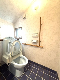 【トイレ】 | 金沢区六浦南5丁目 | 2階トイレ