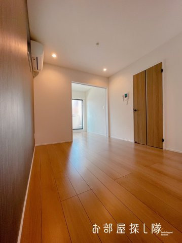 YTK Kurumeの居間・リビング|同タイプの別部屋です。