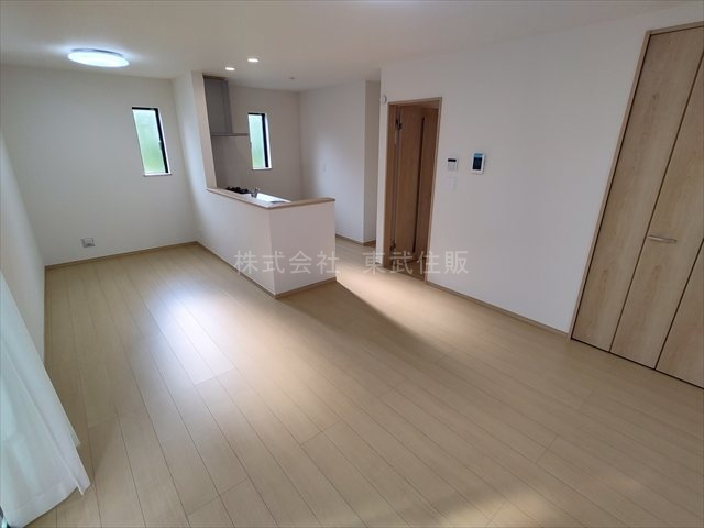 【居間・リビング】の画像