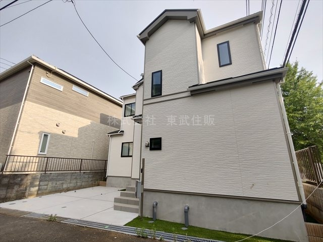 【前面道路含む現地写真】の画像