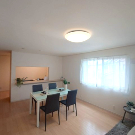 川崎市多摩区長尾七丁目戸建の居間・リビング