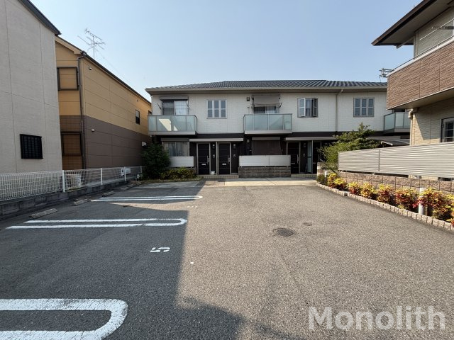 シャーメゾン翔の駐車場