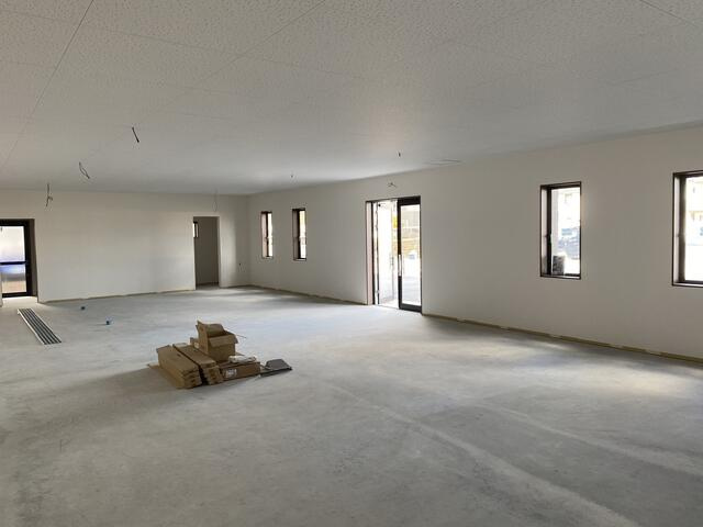 犬塚店舗事務所のロビー