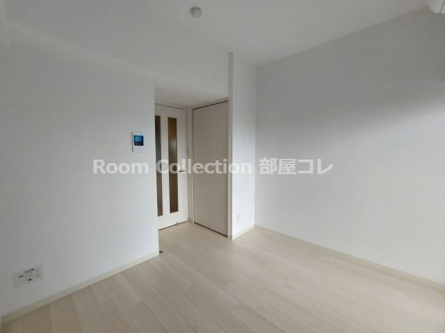 エステート金山の居間・リビング|※同物件他部屋写真
反転、色違いの場合有
現況優先